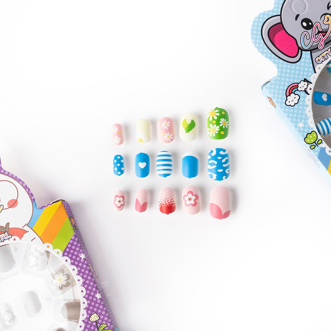 UÑAS POSTIZAS INFANTILES